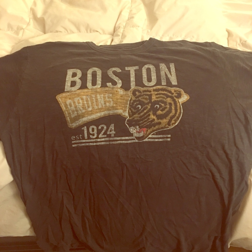 Boston Bruins retro tee